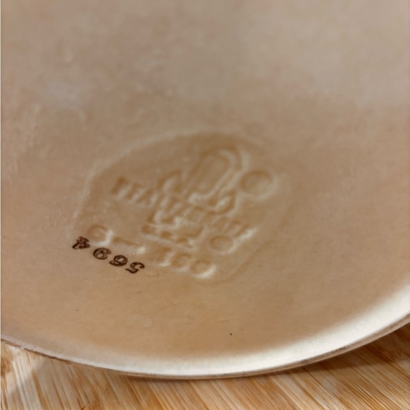 Vintage Pfaltzgraff Village Pattern 5-Quart Tureen with Lid - Picture 2 of 6